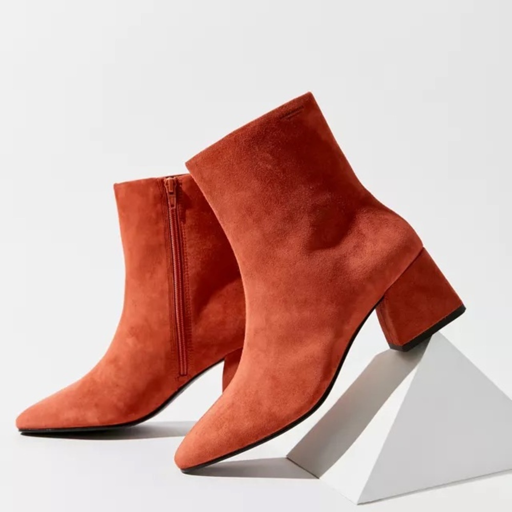 Vagabond Tan Suede Ankle Boots